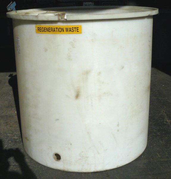 Plastic Tank With Lid, Used For Regeneration Waste)