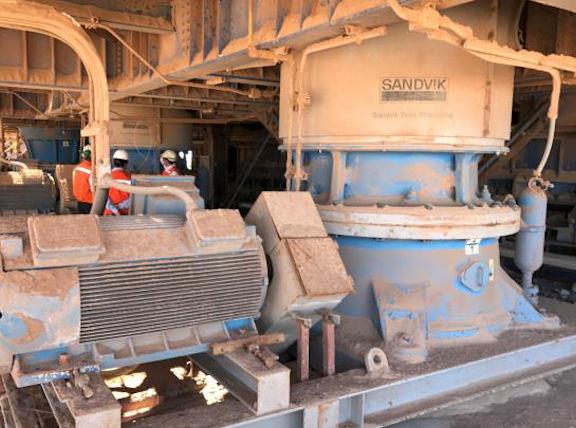 2 Units - Sandvik Model H6800-mf/b/mf Cone Crusher Tertiary, With Motor And Electric System And Hydraulic System.)