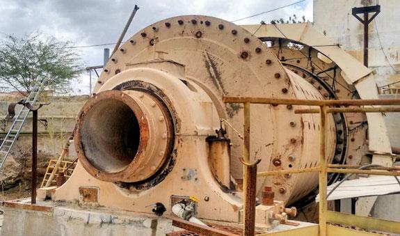 Traylor 8' X 11' Ball Mill With 300 Hp Motor. Includes Knelson And Falcon Concentrators)
