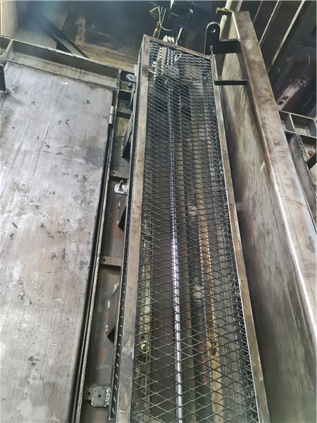 Anode Cleaning And Flattening Machine)