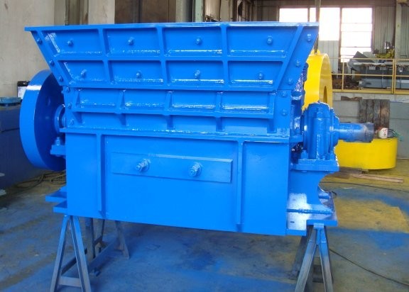 American Pulverizer Reconditioned Model 4800 Pulverizer With Coupling And Coupling Guard, 200 Hp Motor And Base)